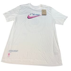 NWT Nike mens dri fit love of sport white performance T shirt Size L pink swoosh